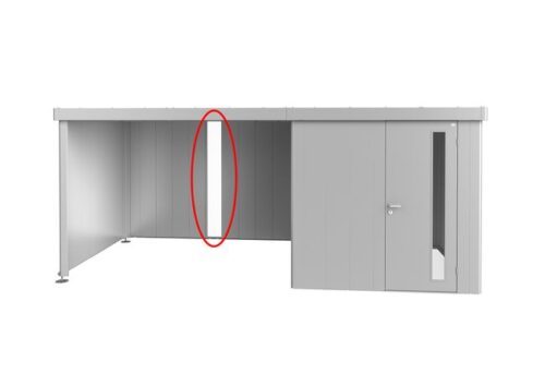 Lichtpaneel in einer Rückwand eines Seitendachs von einem Gerätehaus eingebaut.